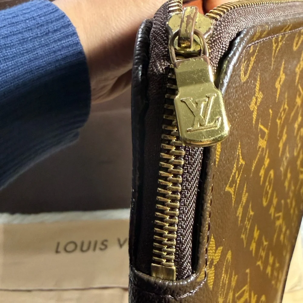 Louis Vuitton Poche Document Case for Ipad Laptop with free duster & Paperbag